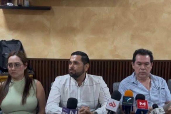 “Ponte tus alas y vente volando al Paseo del Ángel”.